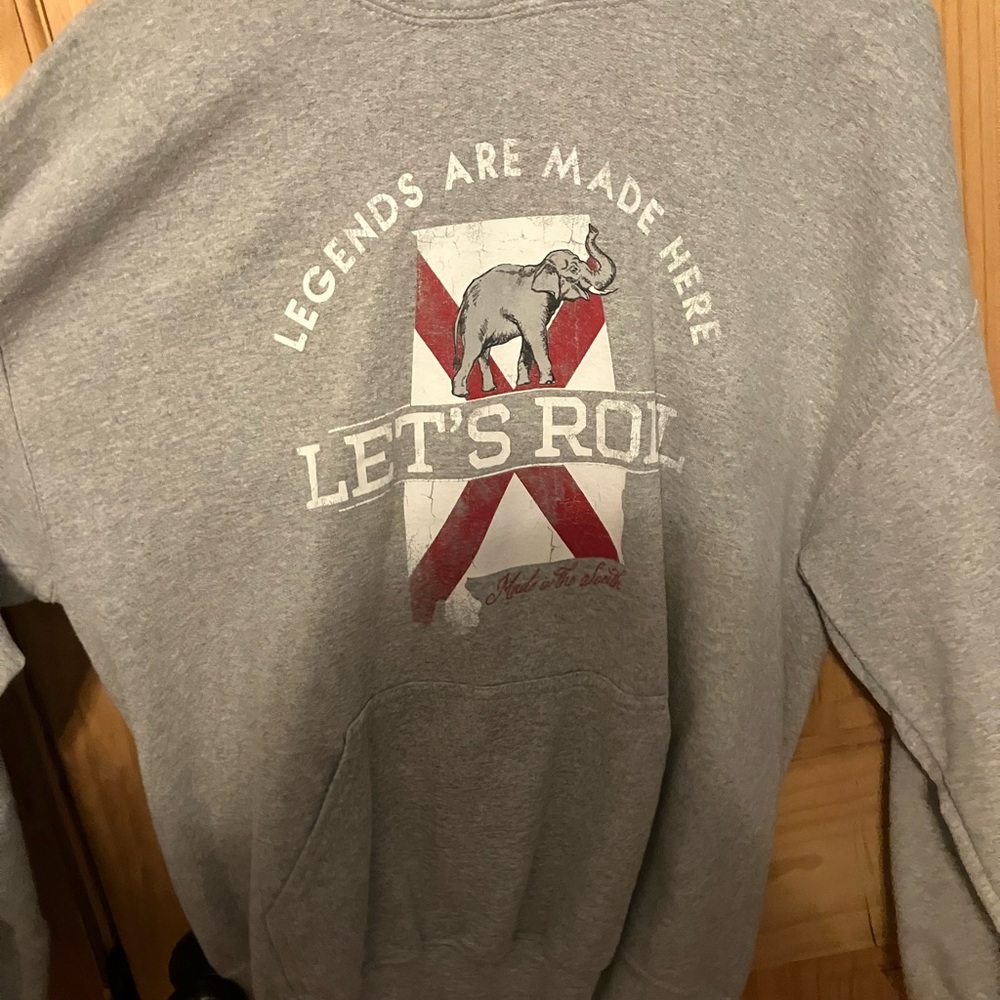 Gildan Gray Crewneck Sweater with Graphic Print